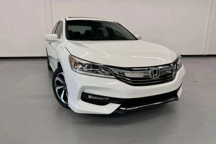 2016 Honda Accord EX-L photo 1