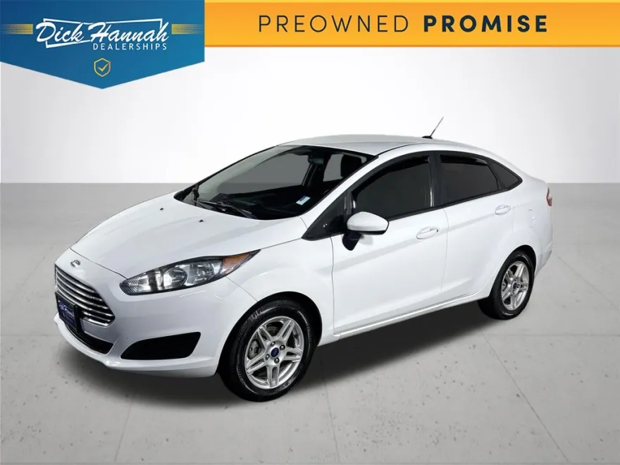 2017 Ford Fiesta SE photo 1