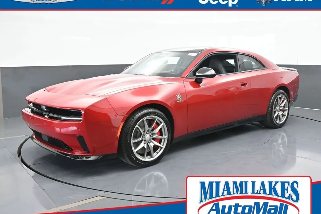 2025 Dodge Charger R/T Scat Pack photo 1