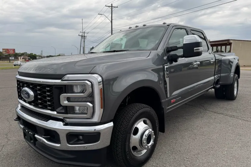 2026 Ford F-350 photo 1