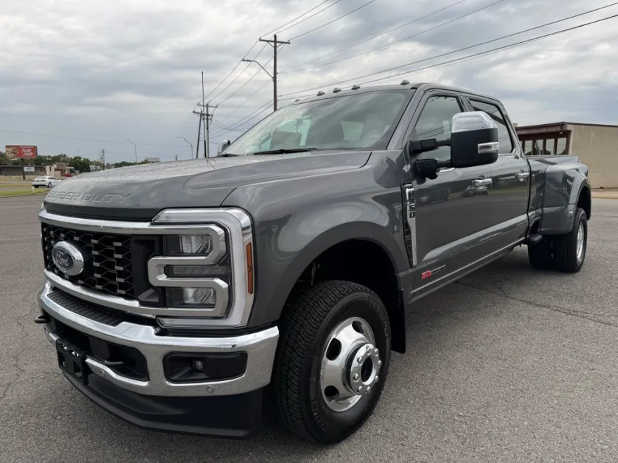 2026 Ford F-350 photo 1