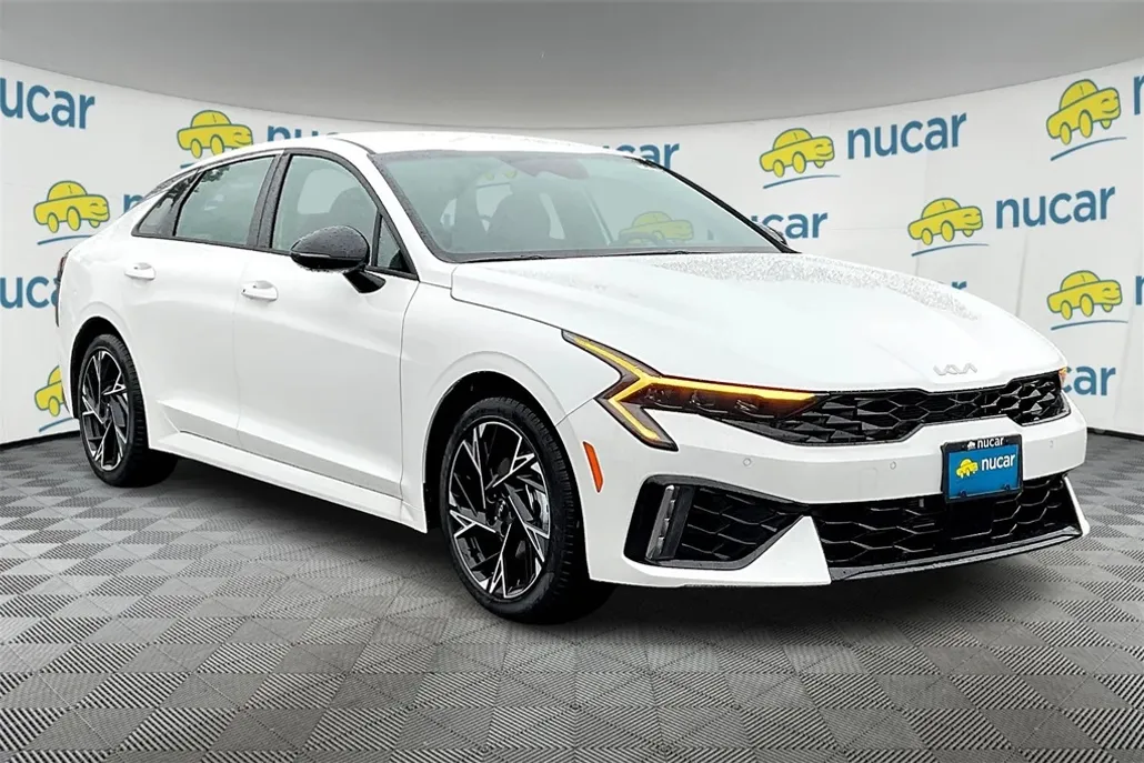 2021 Kia K5 GT-Line photo 1