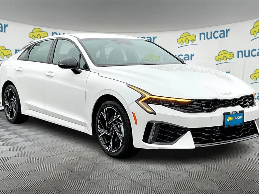 2021 Kia K5 GT-Line photo 1