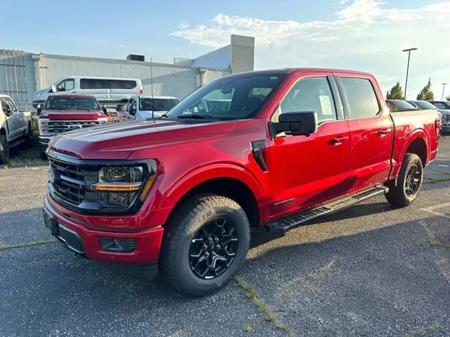 2025 Ford F-150 XLT photo 1