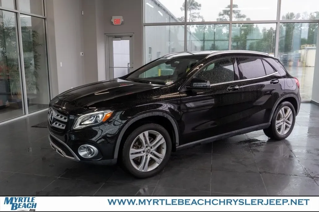 2020 Mercedes Benz GLA 250 photo 1