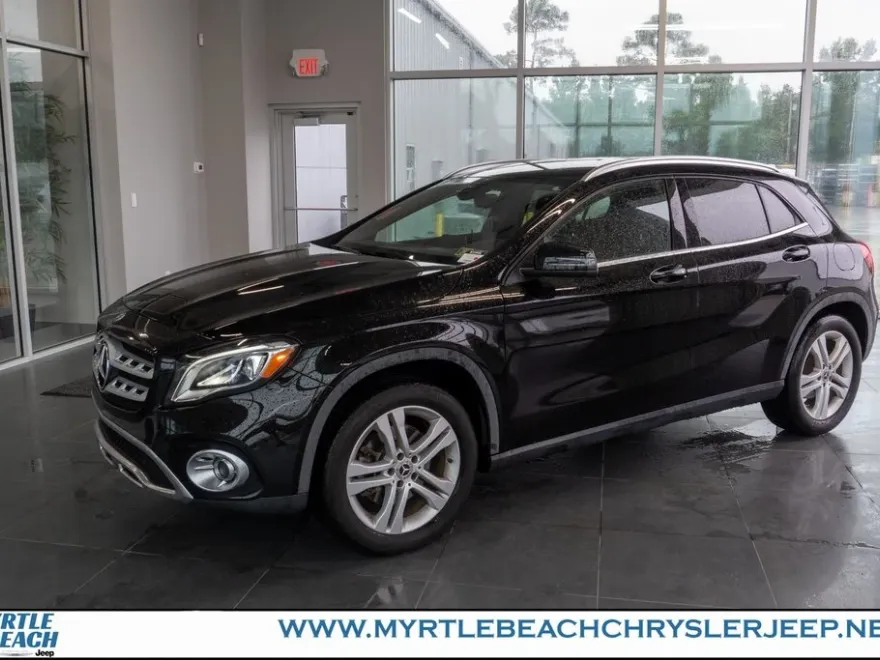 2020 Mercedes Benz GLA 250 photo 1