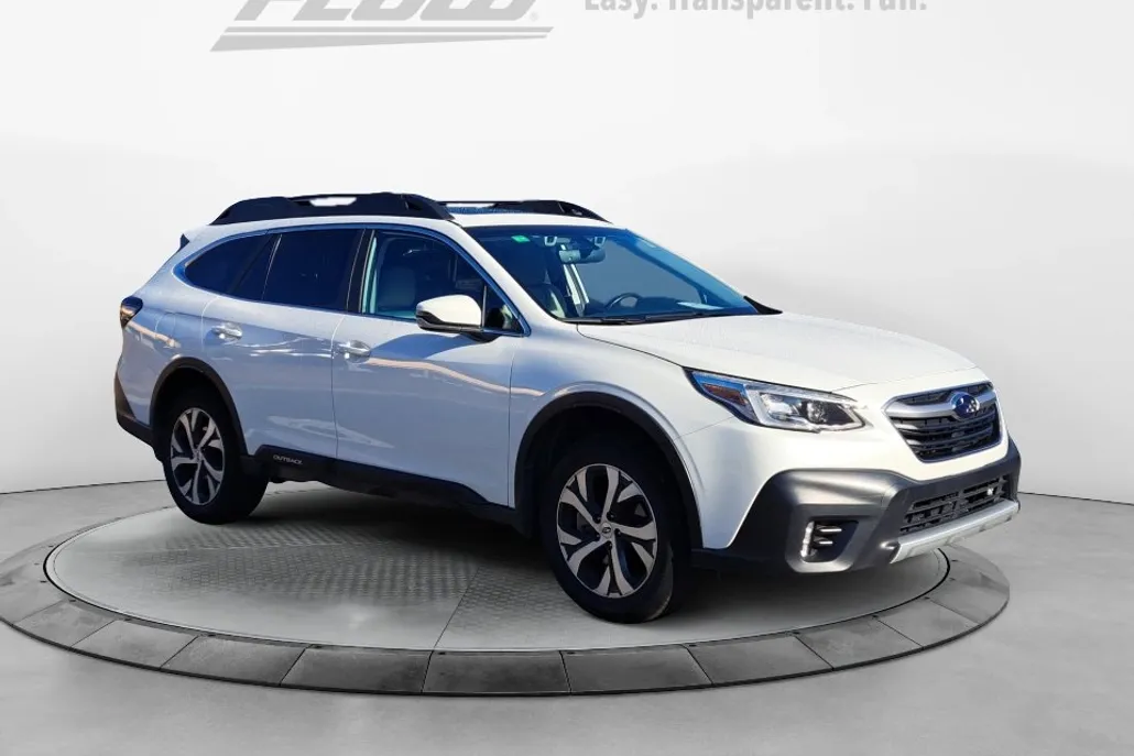 2022 Subaru Outback Limited photo 1