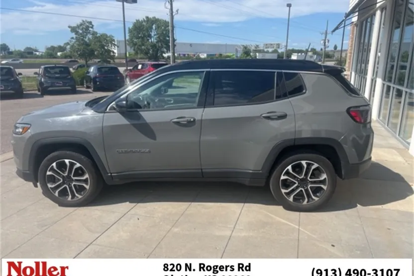 2022 Jeep Compass Limited photo 1