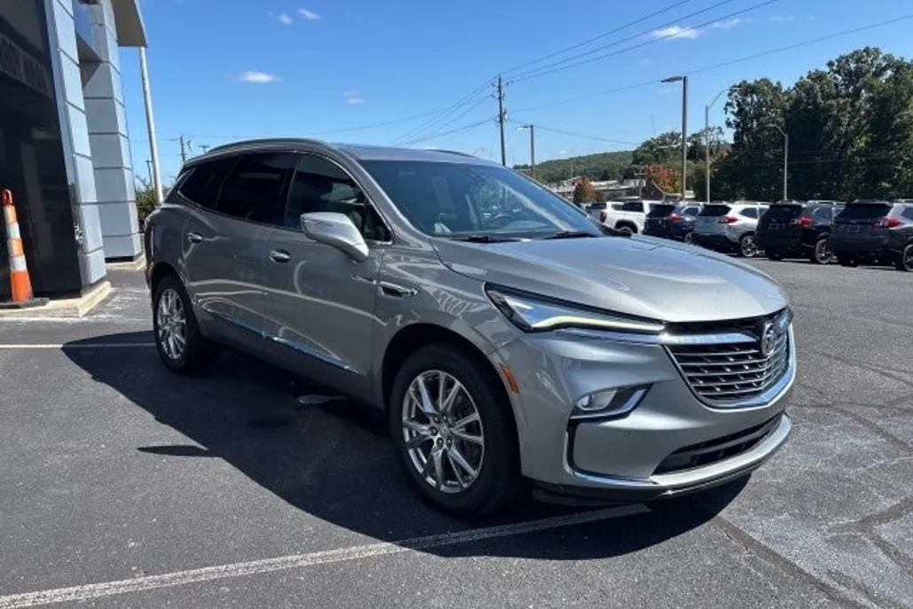 2023 Buick Enclave Premium photo 1