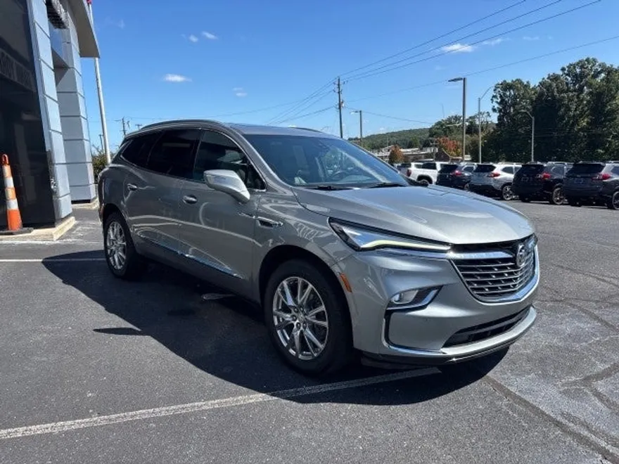 2023 Buick Enclave Premium photo 1