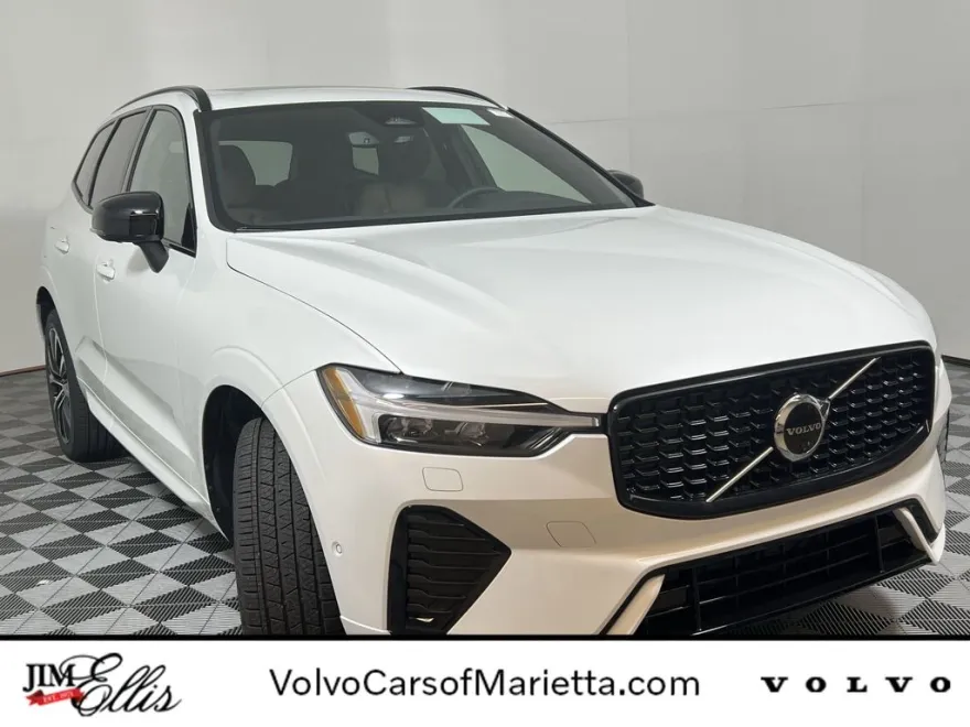 2025 Volvo XC60 B5 Plus photo 1