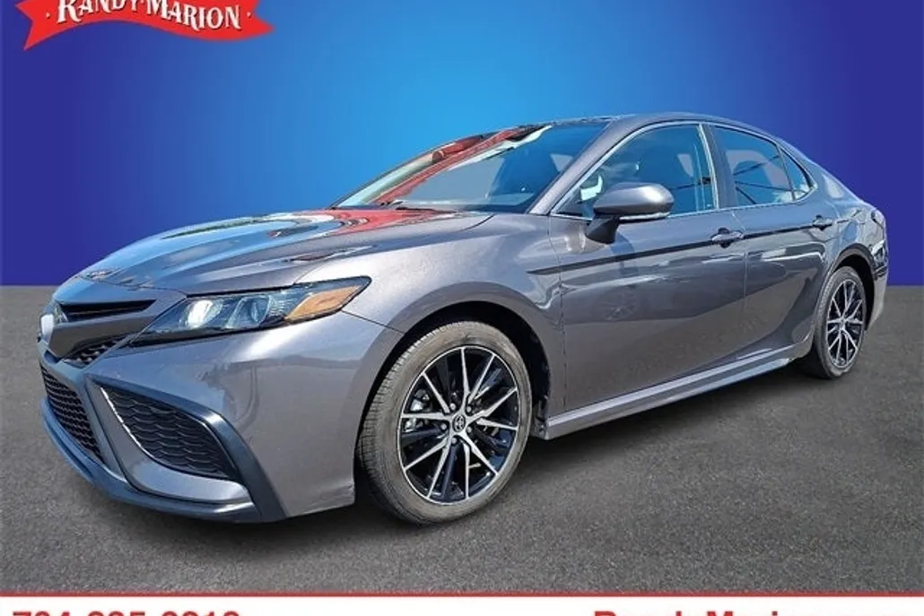2023 Toyota Camry SE photo 1
