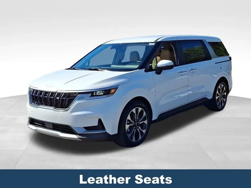 2024 Kia Carnival EX photo 1