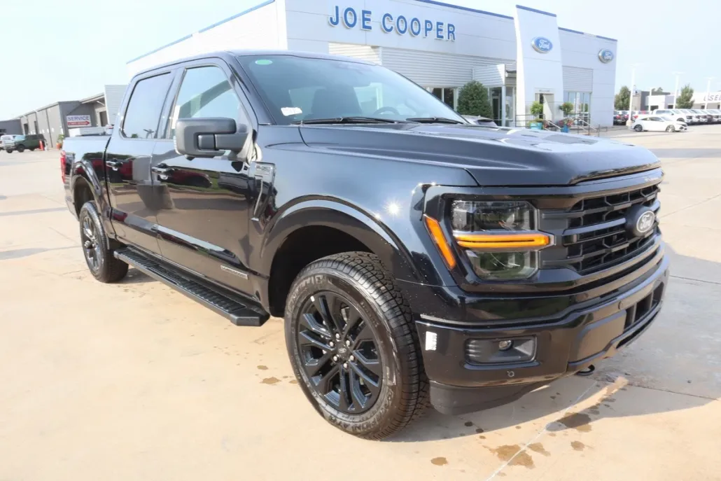 2025 Ford F-150 XLT photo 1