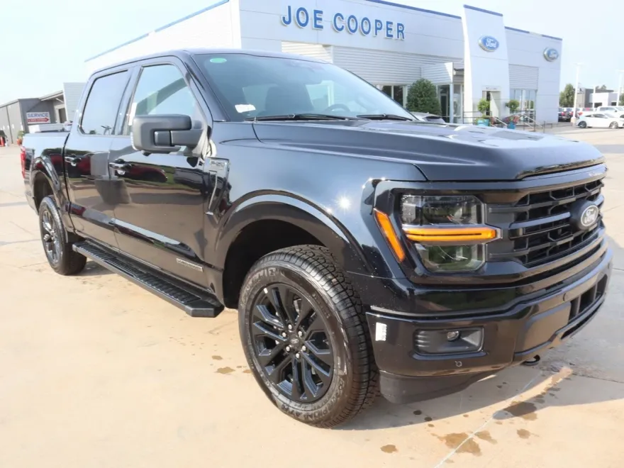 2025 Ford F-150 XLT photo 1