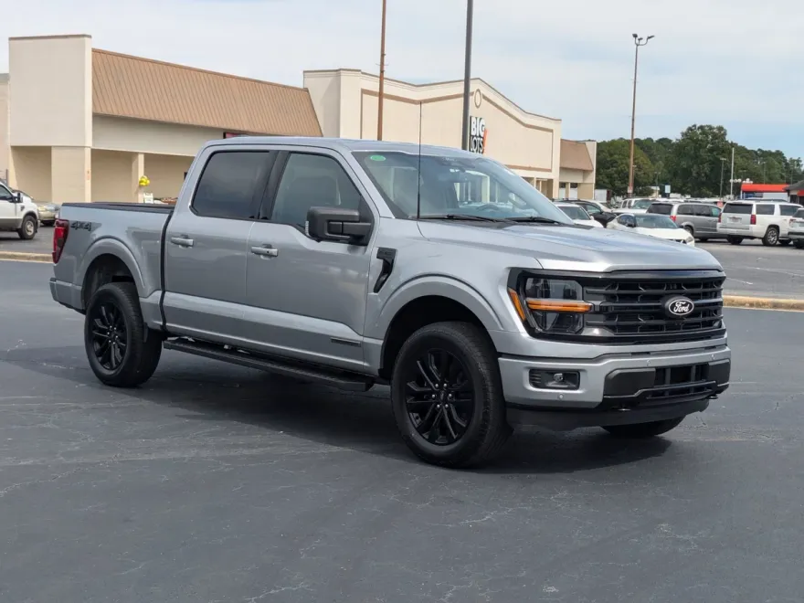 2024 Ford F-150 XLT photo 1