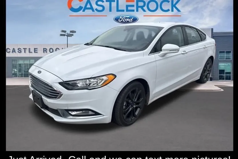 2018 Ford Fusion SE photo 1