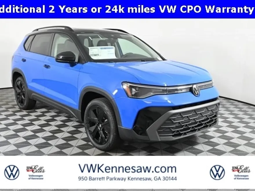 2025 Volkswagen Taos SE photo 1