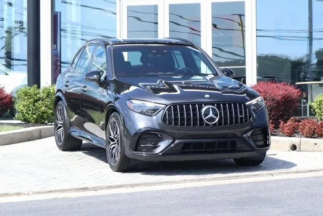 2024 Mercedes Benz GLC 43 AMG 4MATIC photo 1