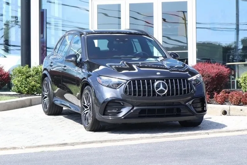 2024 Mercedes Benz GLC 43 AMG 4MATIC photo 1