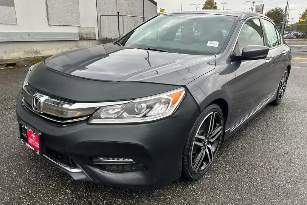 2016 Honda Accord Sport photo 1