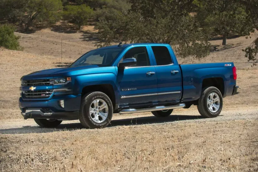 2019 Chevrolet Silverado 1500 LT photo 1