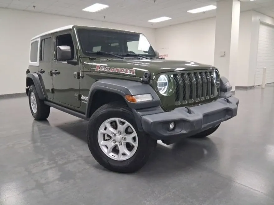 2021 Jeep Wrangler Unlimited Islander photo 1