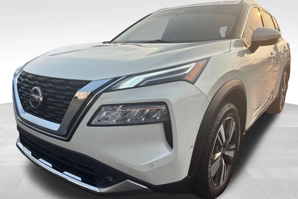 2021 Nissan Rogue Platinum photo 1