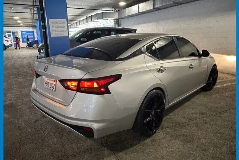 2020 Nissan Altima 2.5 S photo 1
