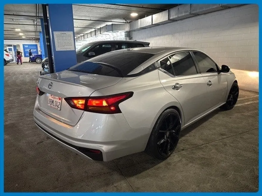 2020 Nissan Altima 2.5 S photo 1