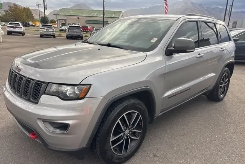 2017 Jeep Grand Cherokee Trailhawk photo 1