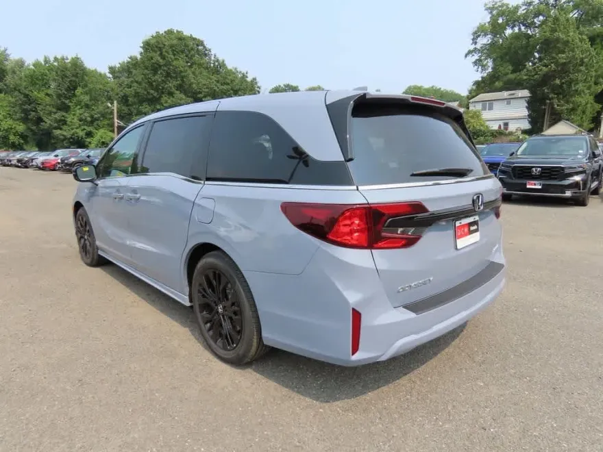 2026 Honda Odyssey photo 1