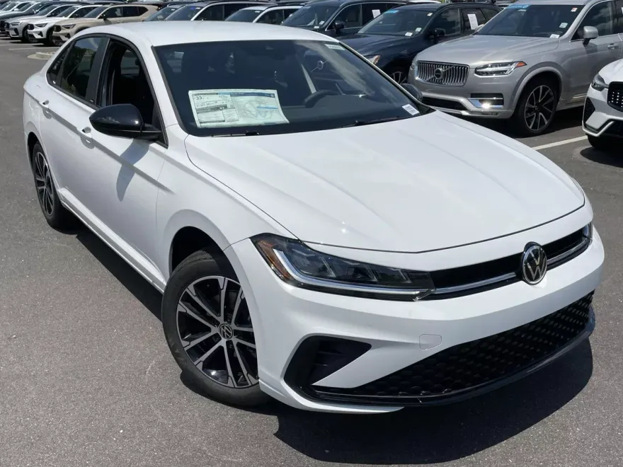 2025 Volkswagen Jetta 1.5T Sport photo 1