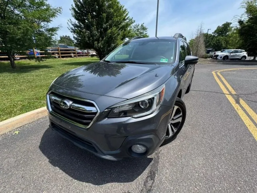 2019 Subaru Outback 2.5i Limited photo 1