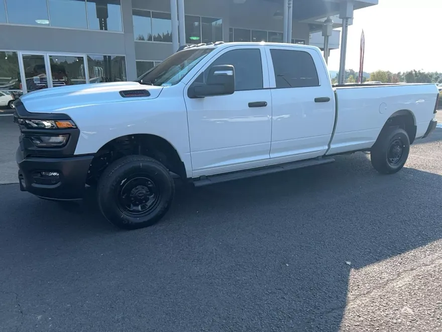 2025 Ram 2500 Tradesman photo 1