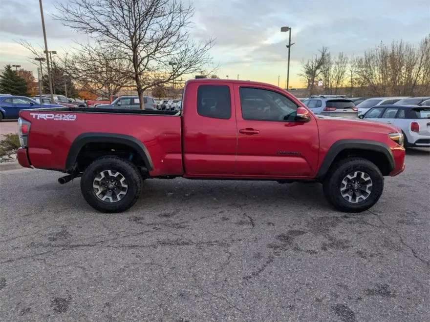 2023 Toyota Tacoma TRD Off-Road photo 1