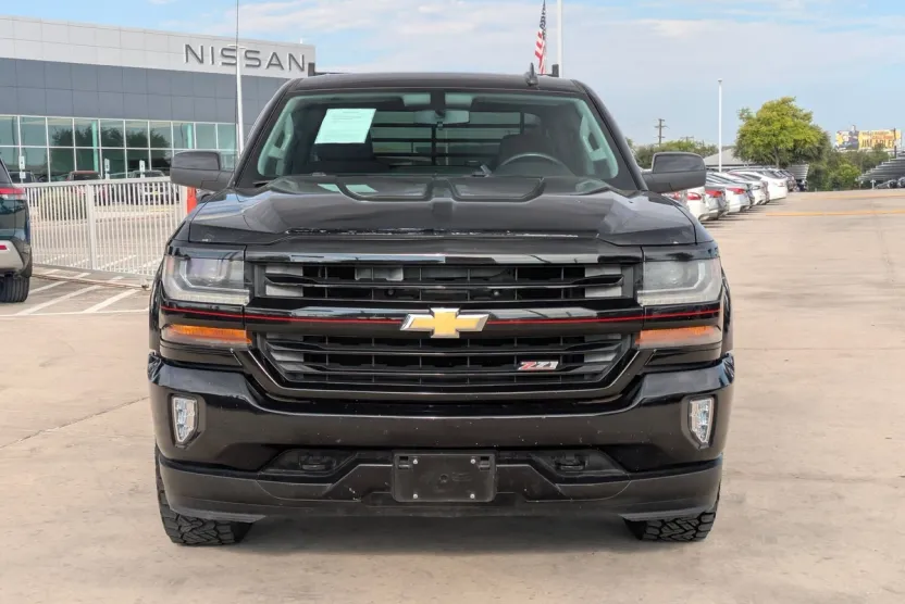 2016 Chevrolet Silverado 1500 LT photo 1