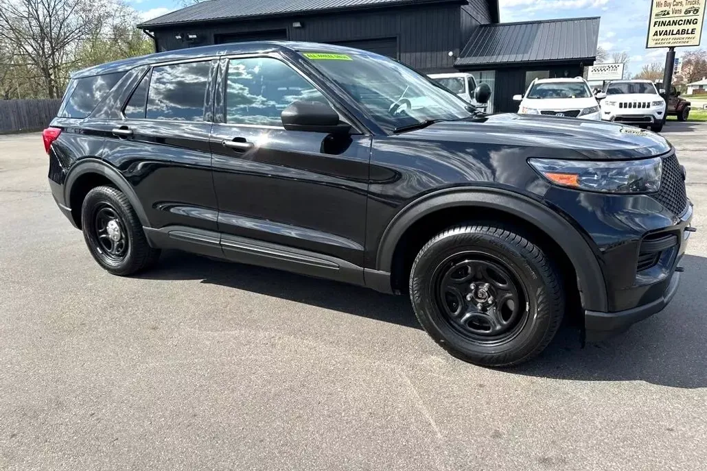 2021 Ford Explorer photo 1