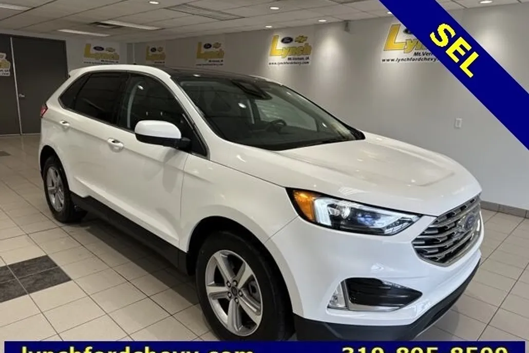 2022 Ford Edge SEL photo 1