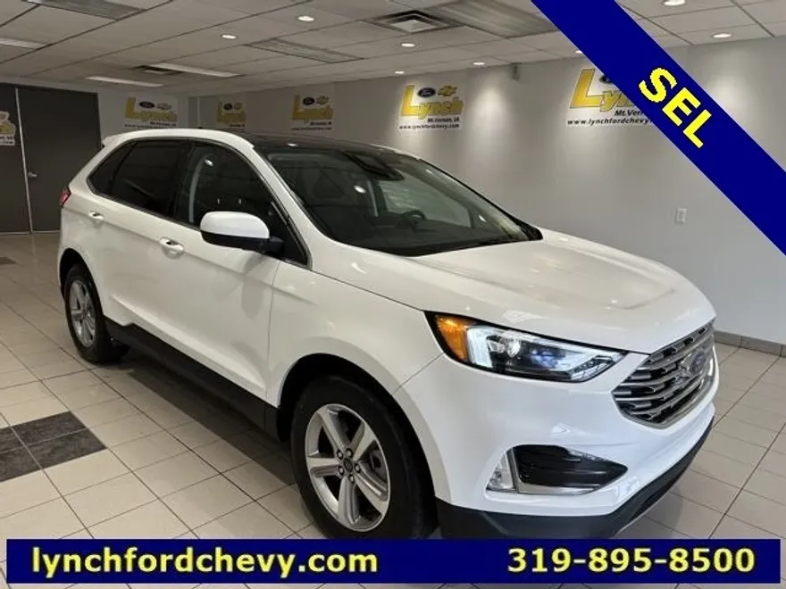 2022 Ford Edge SEL photo 1