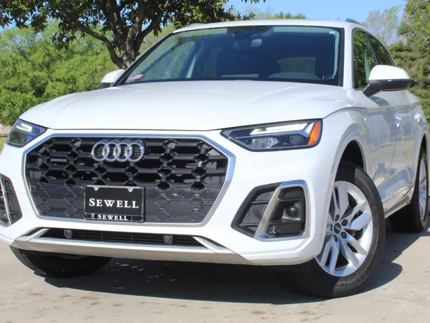 2022 Audi Q5 S line Premium photo 1