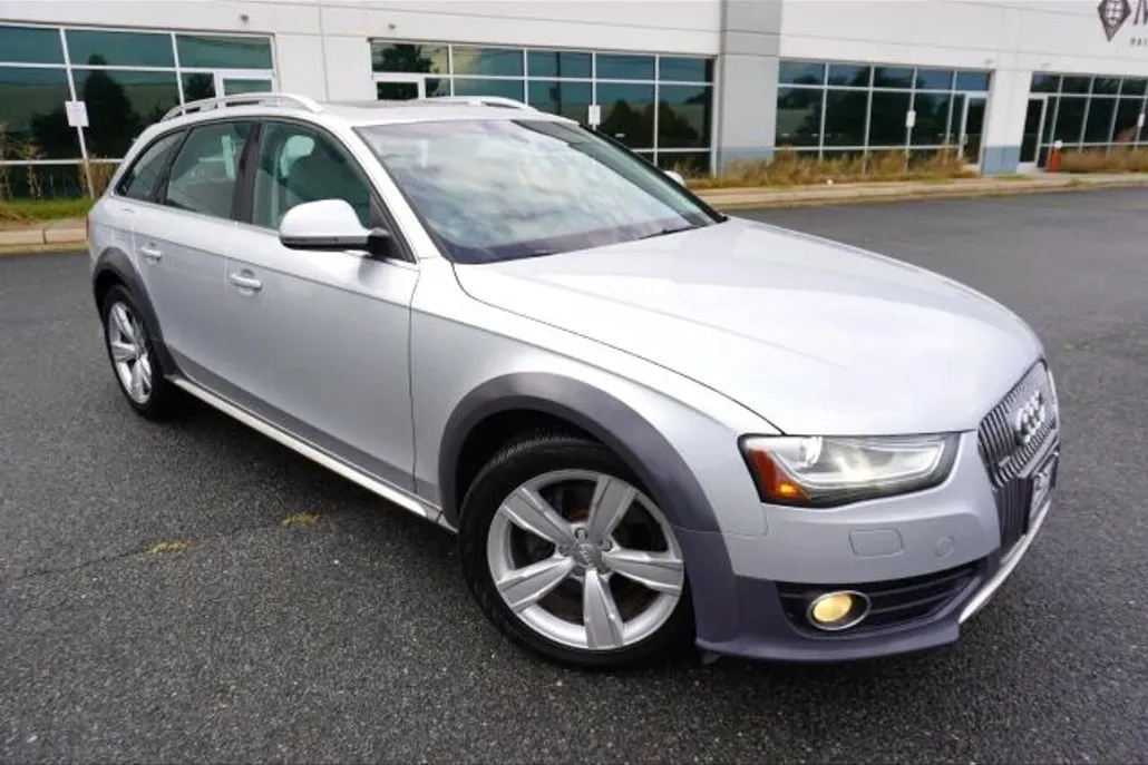 2013 Audi A4 Allroad Quattro Premium Plus photo 1