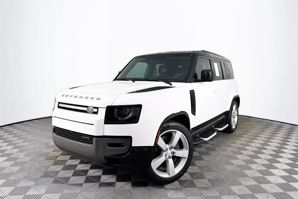 2023 Land Rover Defender 110 X-Dynamic SE photo 1