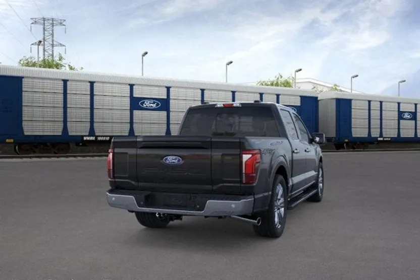 2025 Ford F-150 Lariat photo 1
