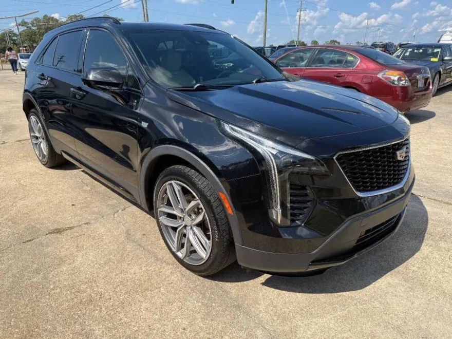 2019 Cadillac XT4 Sport photo 1
