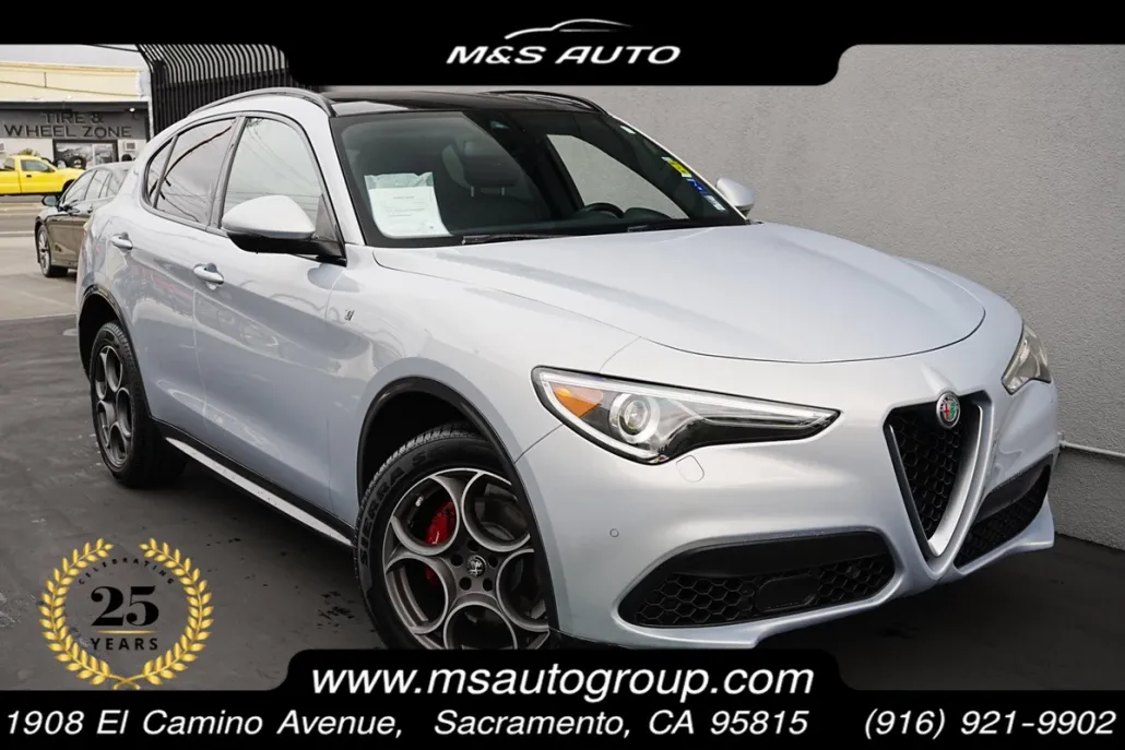 2022 Alfa Romeo Stelvio Ti photo 1