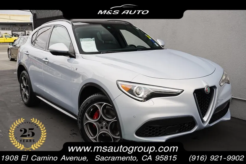 2022 Alfa Romeo Stelvio Ti photo 1