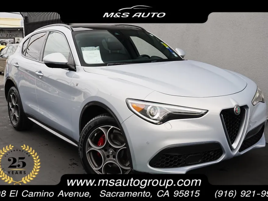 2022 Alfa Romeo Stelvio Ti photo 1