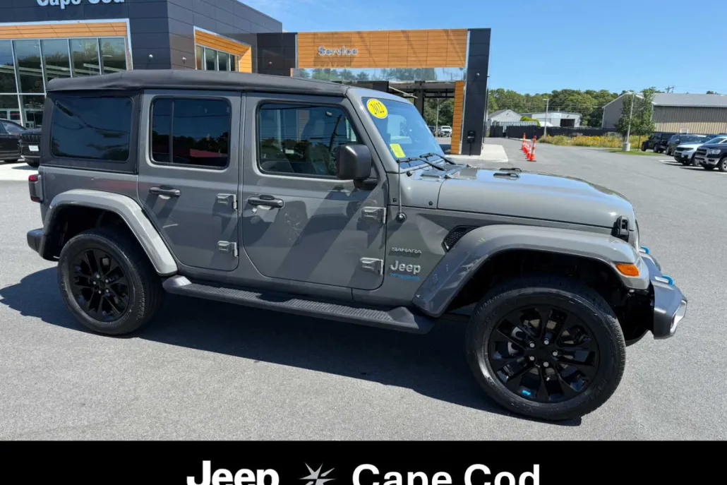 2022 Jeep Wrangler 4xe Unlimited Sahara photo 1