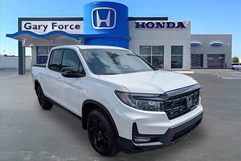 2025 Honda Ridgeline Black Edition photo 1